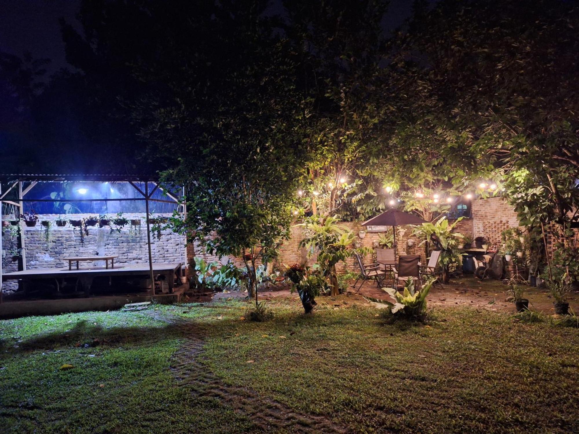 Bua Guest House Medan Ngoại thất bức ảnh